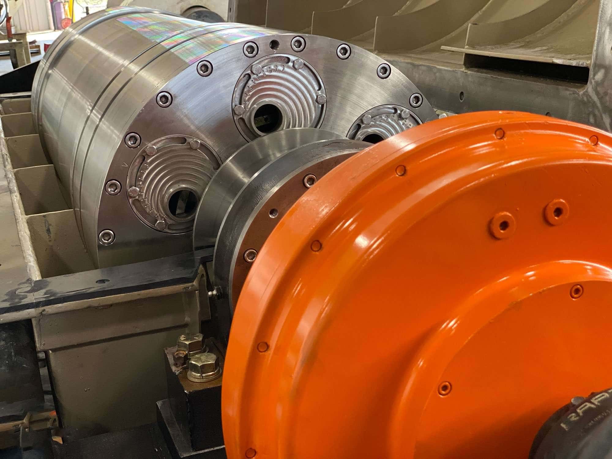 Large decanter centrifuge bowl and rotor