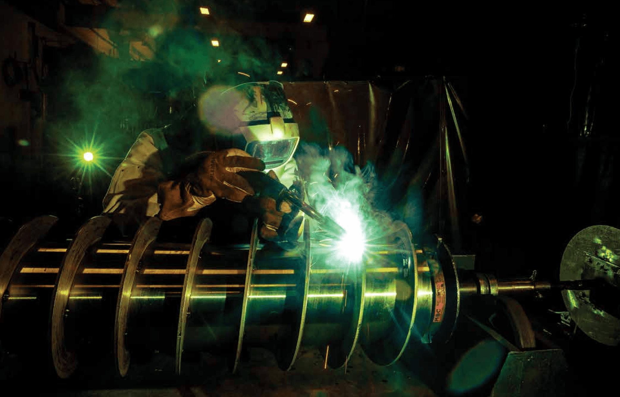 Derrick centrifuge rotating assembly during reconditioning