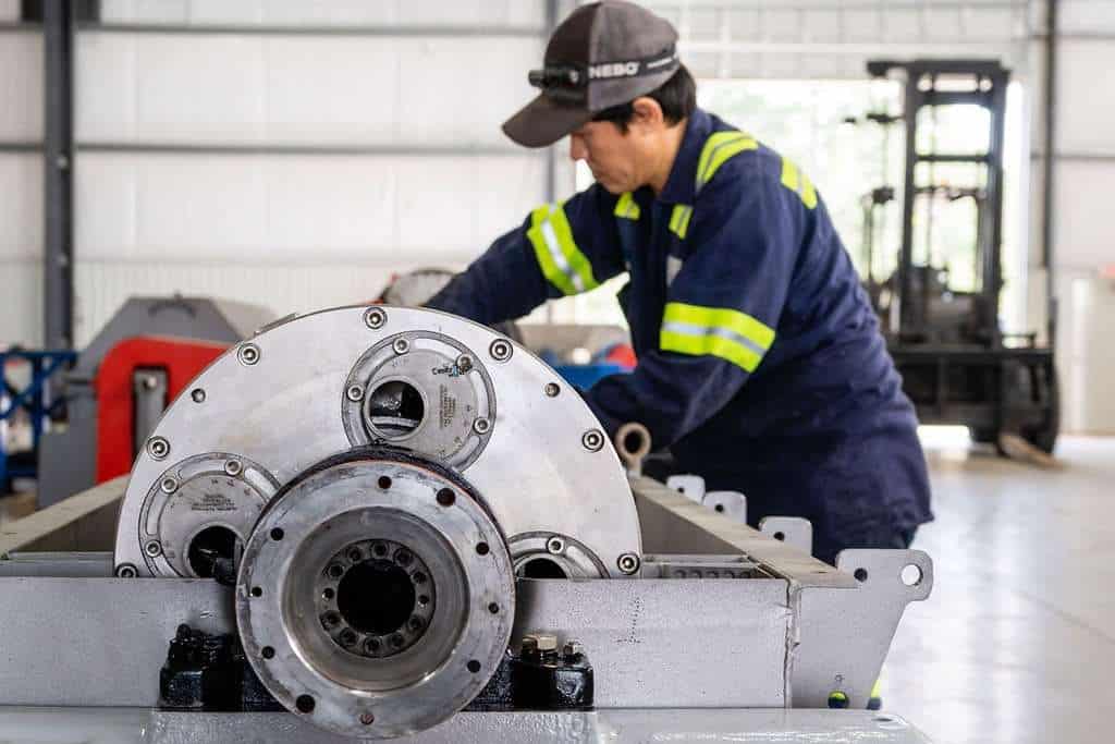 Test-running a decanter centrifuge